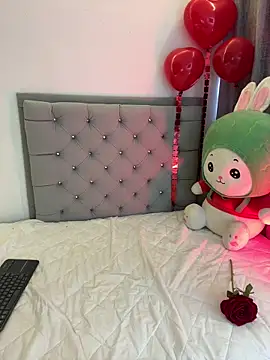 Snapshot of mariam_hill chatting on 02.14.25 mariam hill online show from 02.14.25