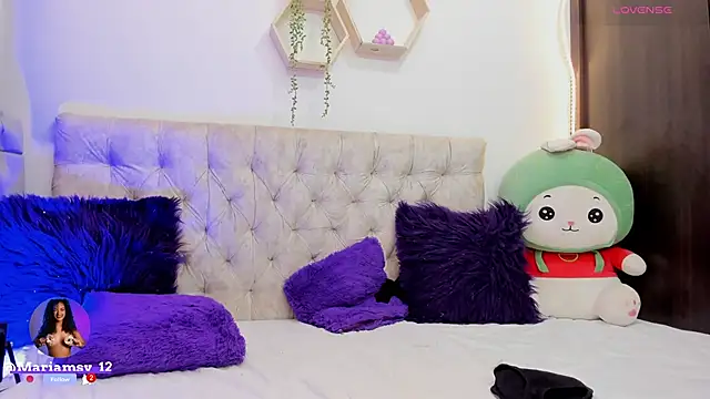 Snapshot of mariam_hill chatting on 03.21.25 mariam hill online show from 03.21.25