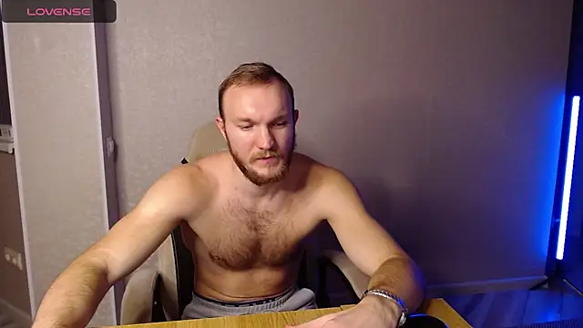 Snapshot of Toress1 chatting on 02.05.25 Toress1 online show from 02.05.25