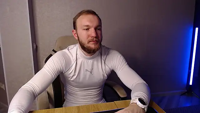 Snapshot of Toress1 chatting on 02.08.25 Toress1 online show from 02.08.25