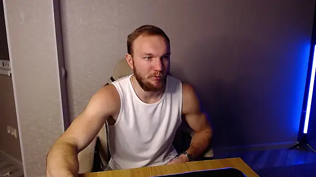 Snapshot of Toress1 chatting on 02.09.25 Toress1 online show from 02.09.25