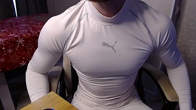 Snapshot of Toress1 chatting on 02.21.25 Toress1 online show from 02.21.25