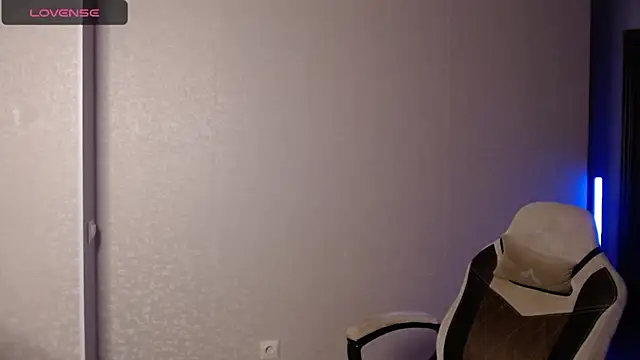 Snapshot of Toress1 chatting on 02.23.25 Toress1 online show from 02.23.25