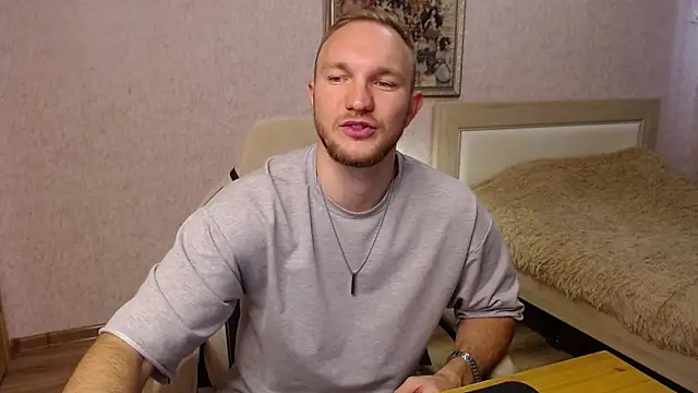 Snapshot of Toress1 chatting on 10.17.25 Toress1 online show from 10.17.25