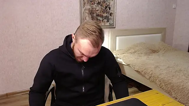 Snapshot of Toress1 chatting on 10.29.25 Toress1 online show from 10.29.25