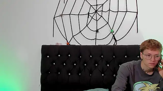 Snapshot of A_sexy_couple__ chatting on 11.06.25 A sexy couple online show from 11.06.25