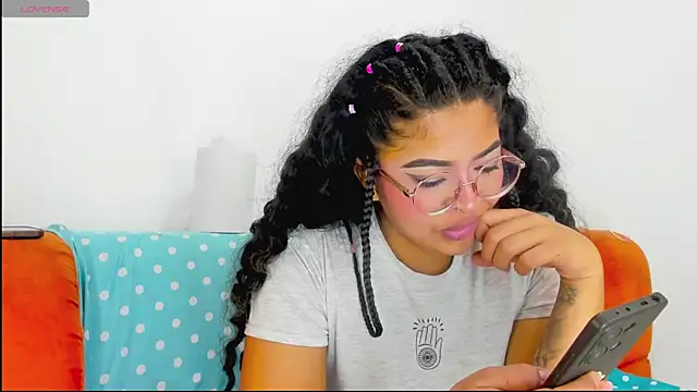 Snapshot of moana_taylor chatting on 04.07.26 moana taylor online show from 04.07.26