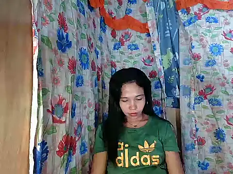 Snapshot of PinaySkinnyGirl chatting on 02.10.26 PinaySkinnyGirl online show from 02.10.26