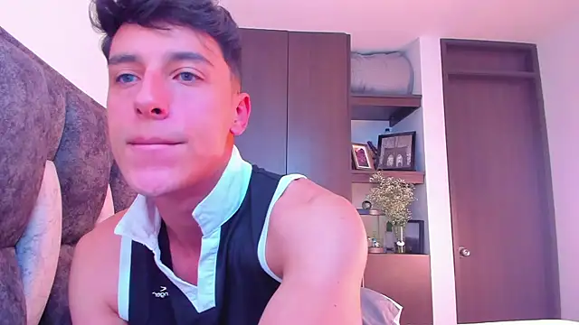 Snapshot of I_Gabriel chatting on 12.11.24 I Gabriel online show from 12.11.24