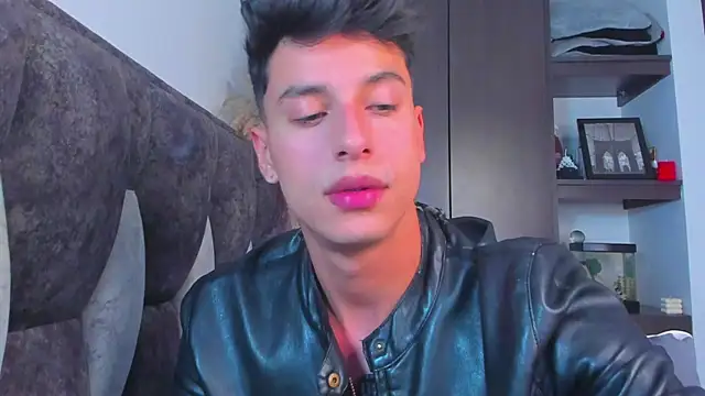 Snapshot of I_Gabriel chatting on 01.13.25 I Gabriel online show from 01.13.25