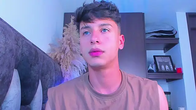 Snapshot of I_Gabriel chatting on 01.14.25 I Gabriel online show from 01.14.25