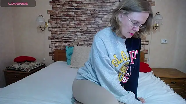 Snapshot of BlondyBabySweet chatting on 05.04.26 BlondyBabySweet online show from 05.04.26