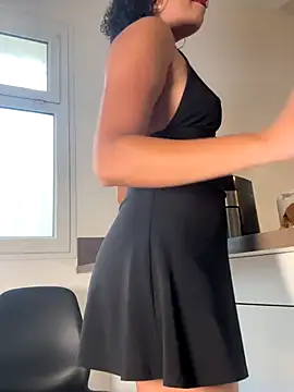 Lauyako online show from 10.04.25