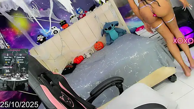 Nella Dolls online show from 10.25.25