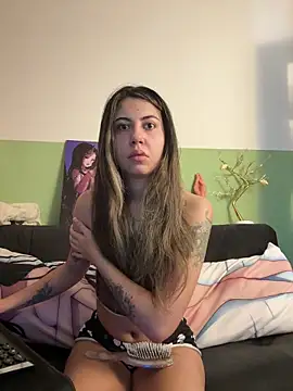 lilly sweett online show from 12.15.25