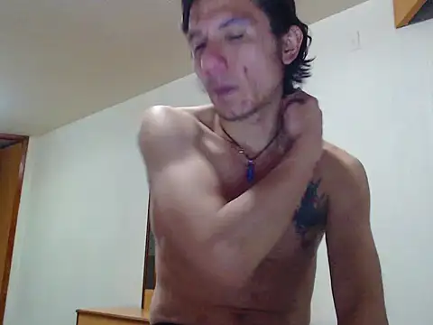 Snapshot of Latinopervs chatting on 02.19.26 Latinopervs online show from 02.19.26