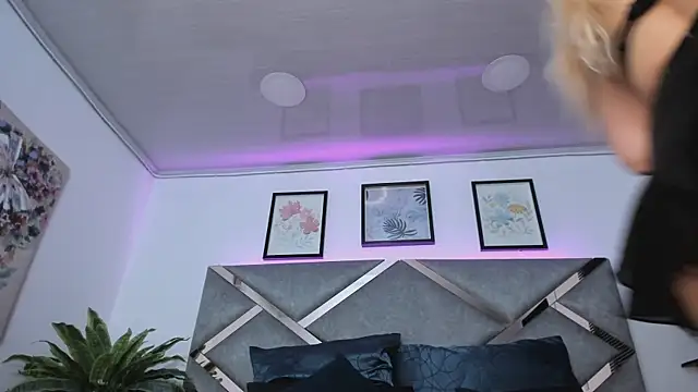 Snapshot of Keidy_rose chatting on 09.27.25 Keidy rose online show from 09.27.25