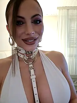 Snapshot of TamaraSavage chatting on 01.30.25 TamaraSavage online show from 01.30.25