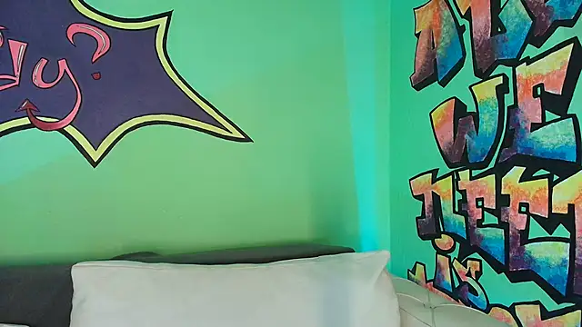 Snapshot of TamaraSavage chatting on 11.25.25 TamaraSavage online show from 11.25.25