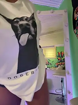 Snapshot of TamaraSavage chatting on 04.01.26 TamaraSavage online show from 04.01.26