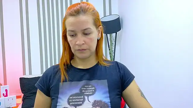 Snapshot of Britney_taylor_ chatting on 10.14.25 Britney taylor online show from 10.14.25