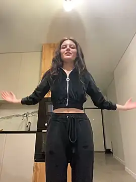 little belucci online show from 02.22.25