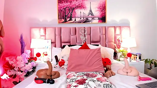 Anaa Bellaa online show from 12.15.25