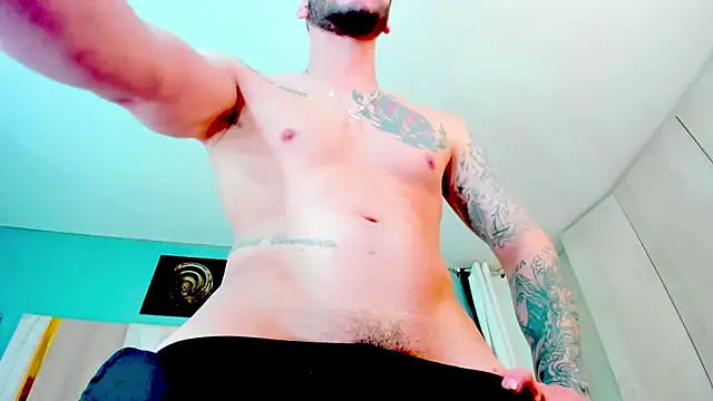 Snapshot of hottstuffx69 chatting on 11.09.25 hottstuffx69 online show from 11.09.25