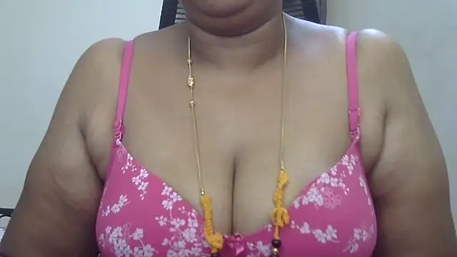 Snapshot of Nithya_forever chatting on 10.09.25 Nithya forever online show from 10.09.25