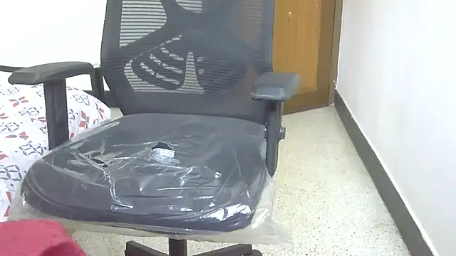 Snapshot of Nithya_forever chatting on 11.21.25 Nithya forever online show from 11.21.25