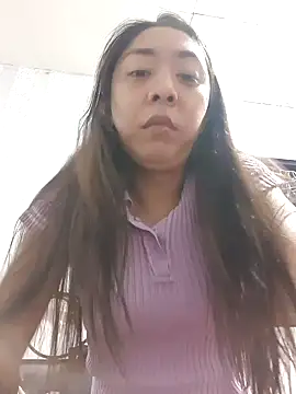 Snapshot of ErikaJayne4u chatting on 12.08.24 ErikaJayne4u online show from 12.08.24