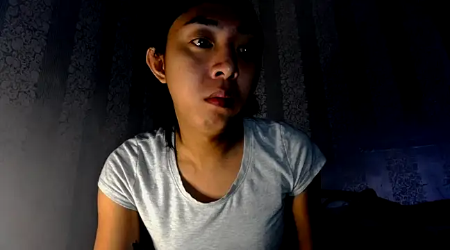 Snapshot of ErikaJayne4u chatting on 02.12.25 ErikaJayne4u online show from 02.12.25