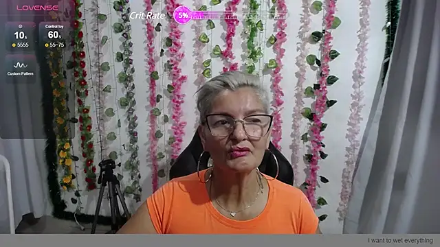 Snapshot of bety-cum2 chatting on 01.12.25 bety-cum2 online show from 01.12.25