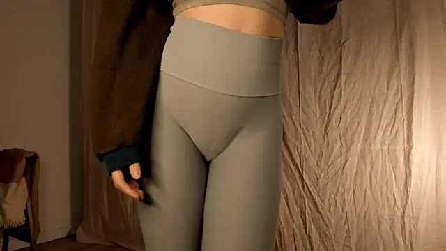 hee jeen online show from 02.21.25