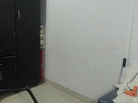 Snapshot of kylian_07 chatting on 11.28.25 kylian 07 online show from 11.28.25