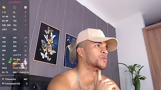 Bigcock 21cm  online show from 03.20.25