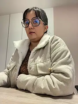 SWEETLILY18 online show from 03.05.25