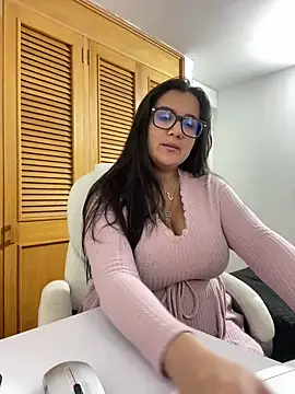 SWEETLILY18 online show from 10.08.25