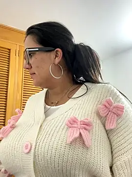 SWEETLILY18 online show from 11.29.25