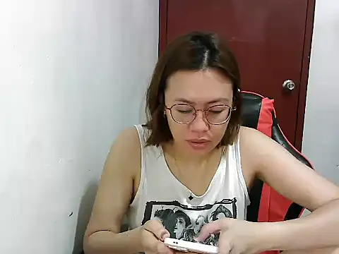 crizzybel online show from 02.13.25