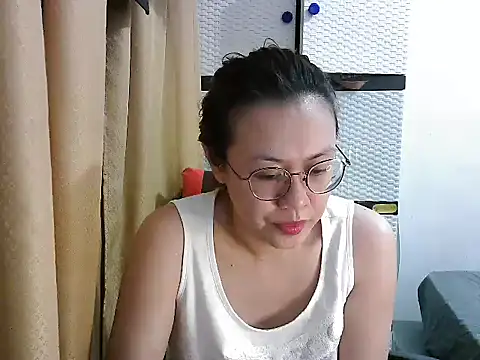 crizzybel online show from 10.22.25