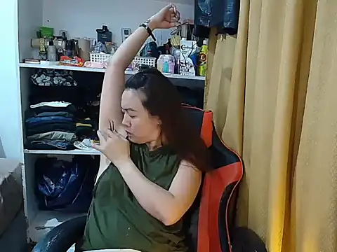 crizzybel online show from 02.19.26