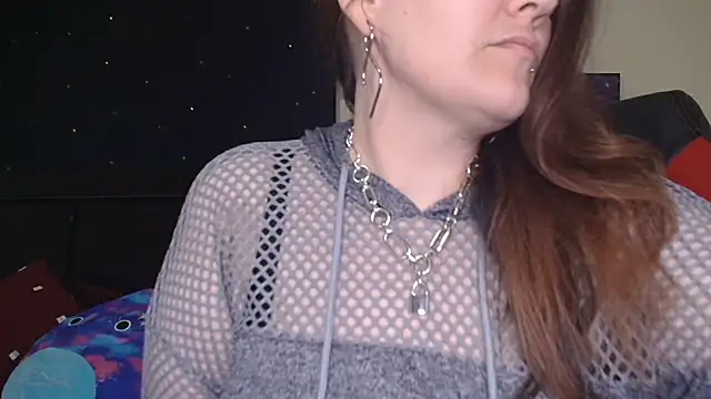 Snapshot of ToxicLilly chatting on 11.21.25 ToxicLilly online show from 11.21.25