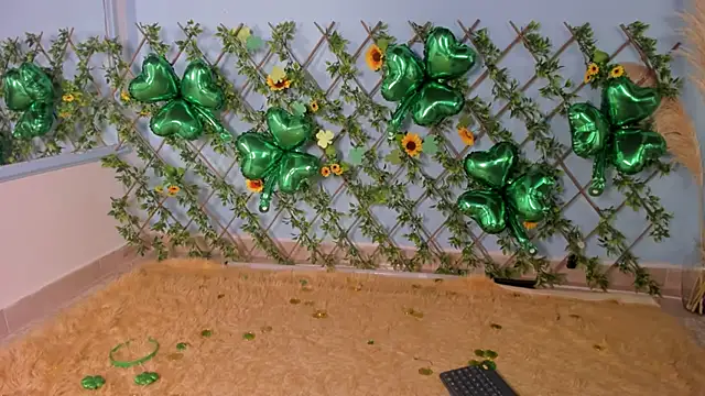 isa kiss online show from 03.17.25