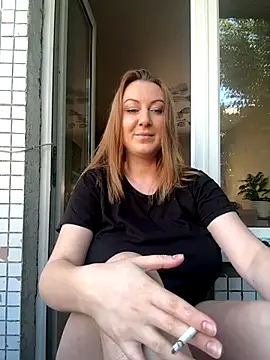 Mira Xo  online show from 09.25.25