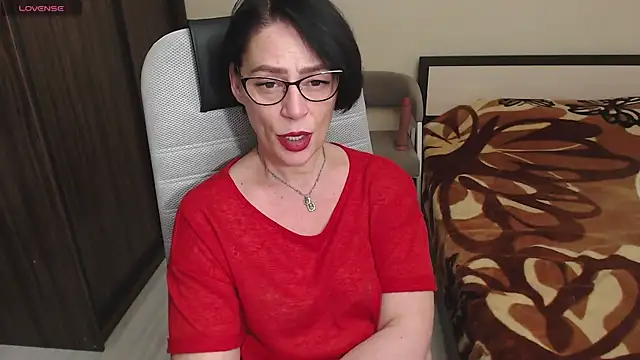 Snapshot of BelovedLady chatting on 02.02.25 BelovedLady online show from 02.02.25