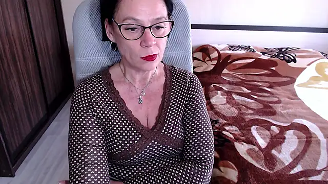 Snapshot of BelovedLady chatting on 03.08.25 BelovedLady online show from 03.08.25