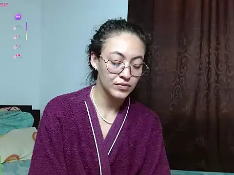Snapshot of Olivia_Bright chatting on 06.28.26 Olivia Bright online show from 06.28.26