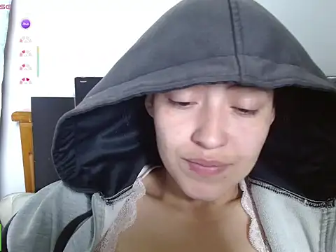 Snapshot of Olivia_Bright chatting on 07.29.26 Olivia Bright online show from 07.29.26