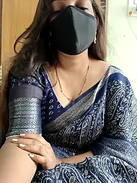 Snapshot of yoursana- chatting on 10.03.25 yoursana- online show from 10.03.25